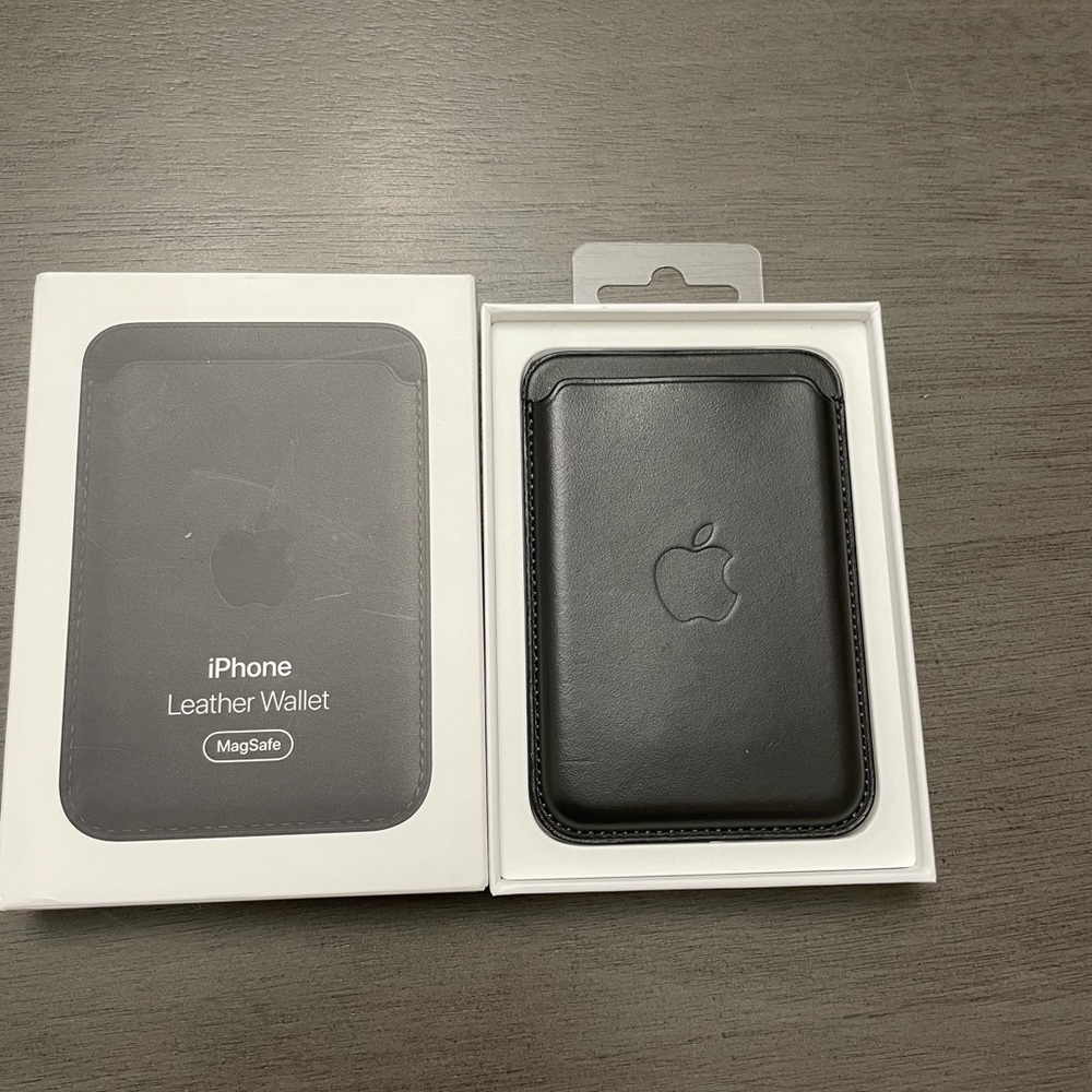 MagSafe wallet for IPhone 12 and up